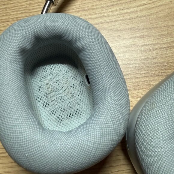 Apple AirPod Max - White with case - Picture 6 of 10